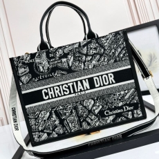 Christian Dior Shopping Bags